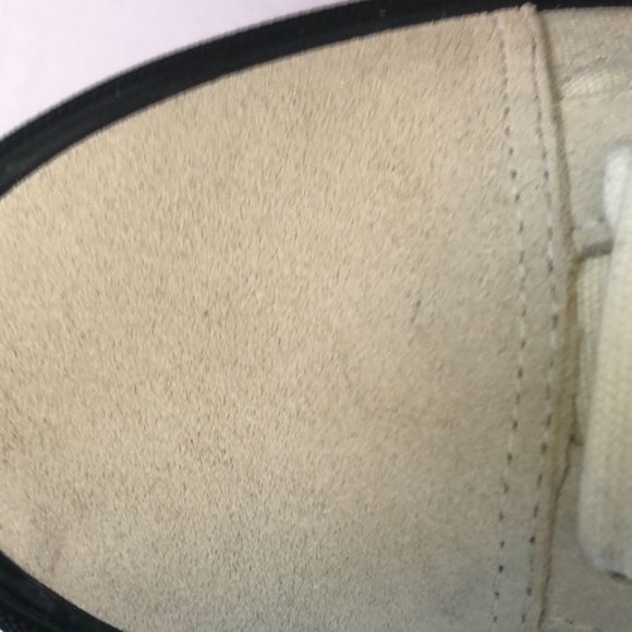 Cream Colored Suede/Canvas Old Skool Vans With Black Sole Size 12 - Picture 10 of 16